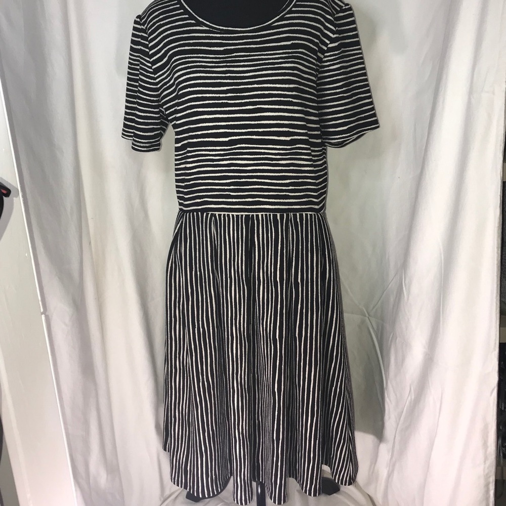 LuLaRoe Amelia Dress